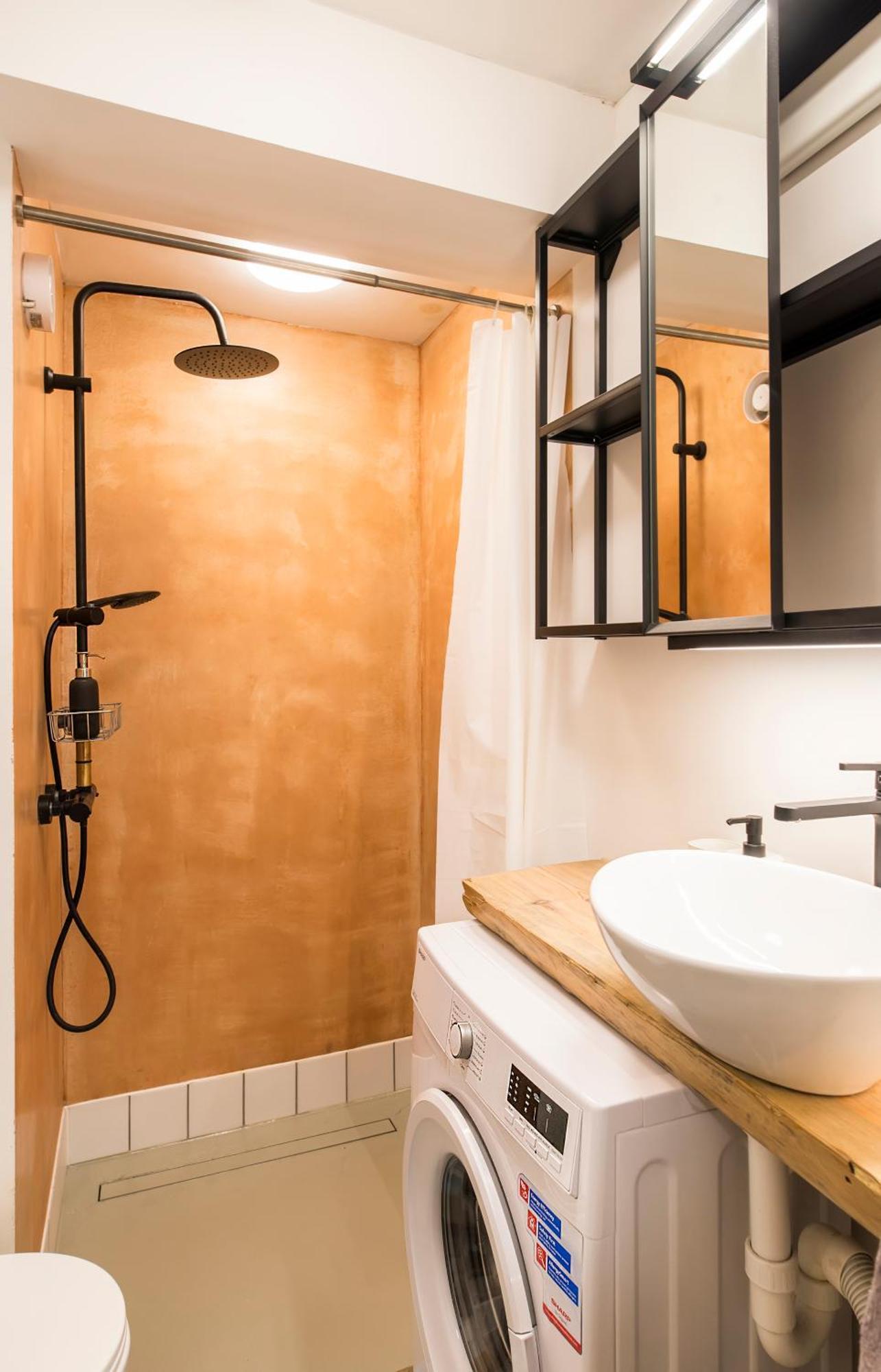 Quiet Center With Private Parking Appartement