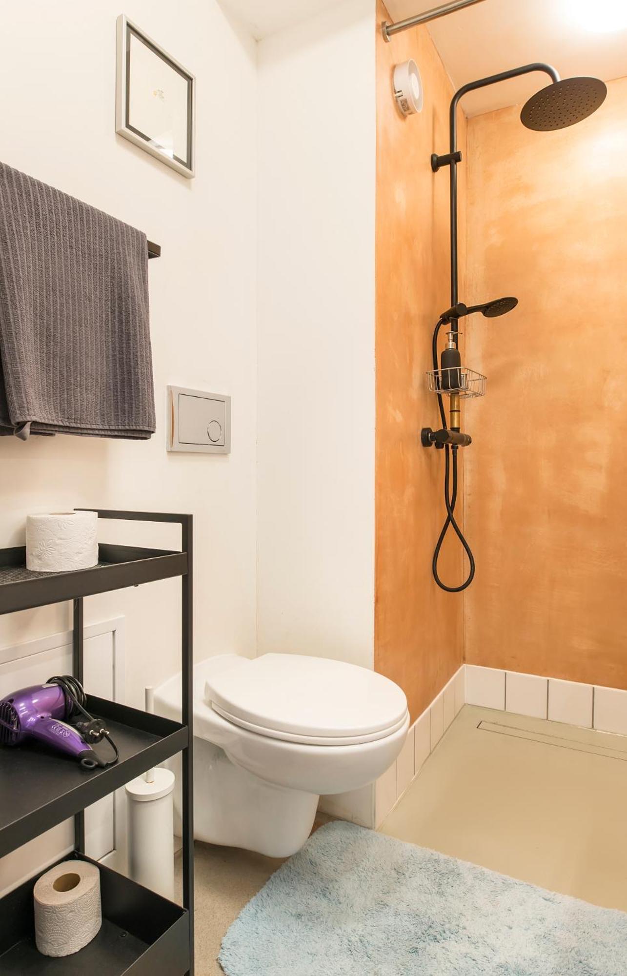 Quiet Center With Private Parking Appartement Riga